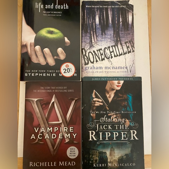 Books - Picture 4 of 8